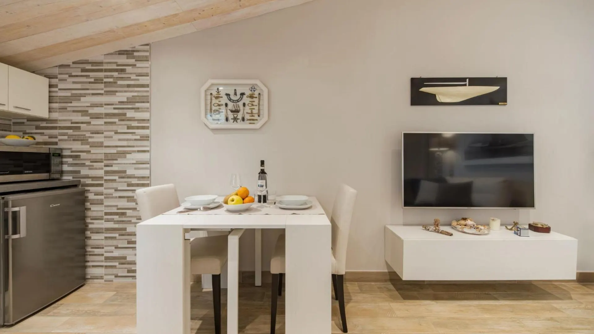 Apartment La Mansardina By Interhome 비아레지오
